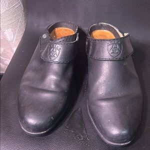 Black women’s Shoes ariat